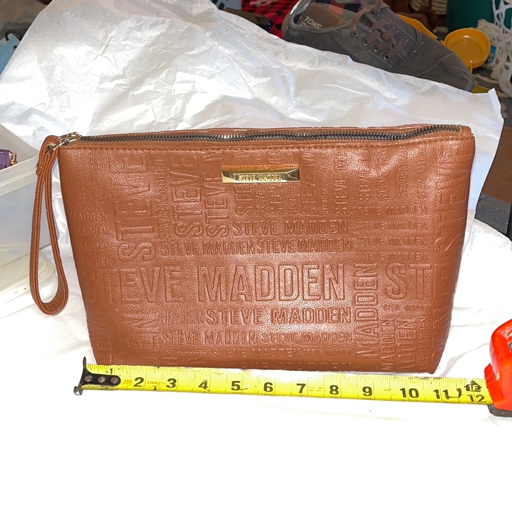 STEVE MADDEN faux leather reddish brown large wristlet/clutch 11x7.5x4 inches
